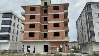 Kayıp kız çocuğu inşaatın önünde ölü bulundu