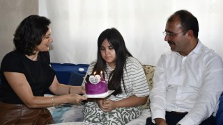 Kaymakam Dolu’dan Melisa’ya Sürpriz Doğum Günü Kutlaması