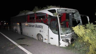 Kayseride yolcu otobüsü kaza yaptı: Ölü ve yaralılar var