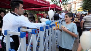 Keçiörende açık hava sinemalarına yoğun ilgi