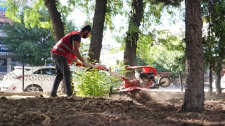 Keçiörende park ve bahçelere estetik dokunuş
