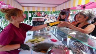 Keçiörenliler açık havada sinemanın keyfini çıkardı