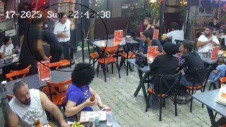 Kendi başına gelenden ders alıp, önce eşinin sonra da köfte yerken boğulma tehlikesi geçiren kadının hayatını heimclich manevrasıyla kurtardı