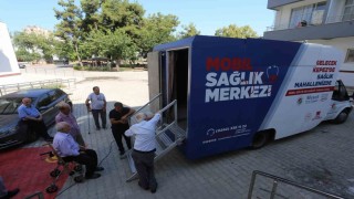 Kepez Belediyesinden huzurevi sakinlerine göz taraması