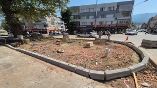 Kestelde yollar yenileniyor