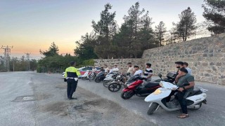 Kiliste jandarmadan motosiklet sürücülerine eğitim ve denetim