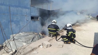 Kırıkhanda fabrikanın deposunda yangın çıktı