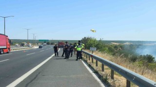 Kırklarelinde çıkan yangın söndürüldü: Ulaşıma kapanan otoyol açıldı