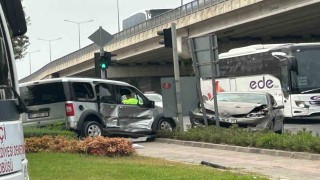Kırmızı ışık ihlali kaza yaptırdı: 1 yaralı