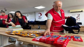 Kızılaydan kırtasiye desteği