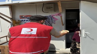 Kızılaydan konteyner kentteki depremzedelere kahvaltılık desteği
