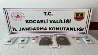 Kocaelide 114 adet sentetik ecza ele geçirildi: 2 tutuklama