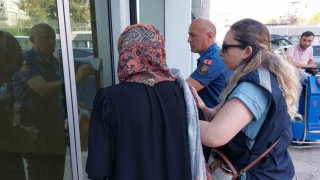 Komşusunun anahtarını kopyalayıp 1,7 milyon liralık altın çalıp sıfır araç alan kadın serbest bırakıldı