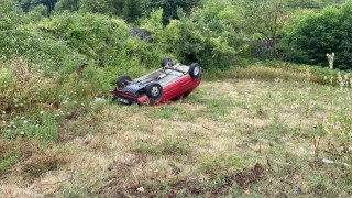 Kontrolden çıkan otomobil bahçeye uçtu: 1 yaralı