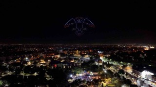 Konya Büyükşehir 30 Ağustos Zafer Bayramına özel 250 dron ile ışık gösterisi gerçekleştirdi