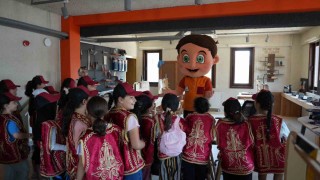 Konyada 3 bin öğrenci 6 tarihi mekânda 6 tarihi karakteri tanıyor