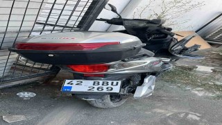 Konyada motosiklet minibüsle çarpıştı: 2 yaralı