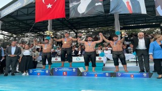 Kulalı pehlivan Türkiye Yağlı Güreş Liginde şampiyon oldu