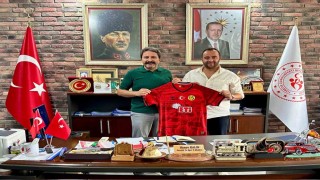 Kulüp yönetiminden Gençlik ve Spor İl Müdürü Hasan Kalına ziyaret