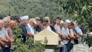 Kürek sörfü yaparken kaybolmuştu, son yolculuğuna uğurlandı