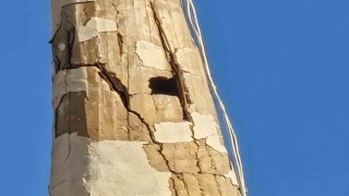 Kurtalan Ulu Cami minaresinde tehlike arz eden çatlaklar oluştu