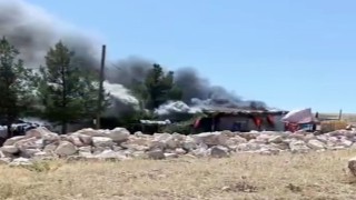 Kurtalanda köy evinde yangın çıktı