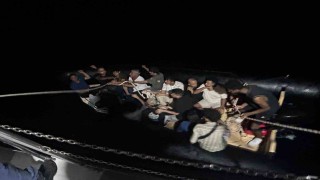 Kuşadası açıklarında 18 düzensiz göçmen yakalandı