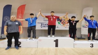 Kütahya Belediyesporlu Güreşçi İbrahim Sönmez Türkiye finallerine yükseldi