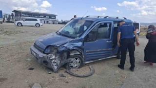 Kütahya Hisarcıkta trafik kazası: 2 yaralı