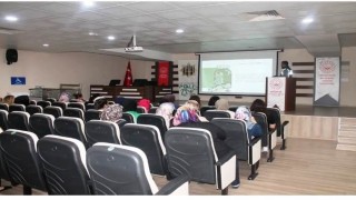 Kütahyada En İyi Narkotik Polisi Anne konulu eğitim