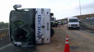 Kuzey Marmara Otoyolunda yolcu otobüsü devrildi: 3 ölü, 20 yaralı