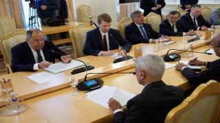 Lavrov: Putin, Zelenskiy de dahil görüşmeye hazır olduğunu defalarca söyledi