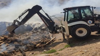 Malatyada ahır yangını: 10 küçükbaş hayvan telef oldu