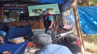 Malkarada çiftçilere Batı Mısır kök kurdu zararlısı hakkında eğitim verildi