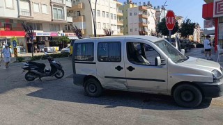 Manavgatta motosiklet ile hafif ticari araç çarpıştı: 1 yaralı