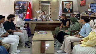 Manisalı gençlerden İl Müdürü Öztürke teşekkür