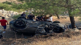 Marmaris-Datça yolunda kafa kafaya çarpışma: 5 yaralı