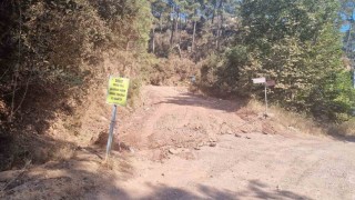 Marmaris Turgut Şelalesi yolunda bakım çalışmaları başladı