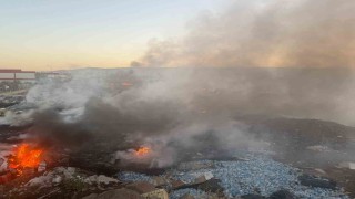 Mega Sanayi Sitesi çöplüğünde yangın