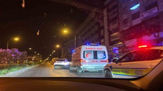 Menteşede park halindeki araca çarptı: 2 yaralı