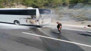Menteşede yolcu otobüsünde yangın paniği