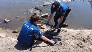 Meriç Nehrinde suların çekilmesi ile tarihi tüfek bulundu