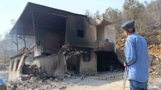 Mersin Valiliği:  Yangınlar kontrol altına alınmış, soğutma çalışmaları devam etmektedir