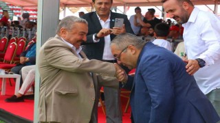 Mesut Özarslan: Mindere giden sporcular karakucak harmanlarından geçiyor