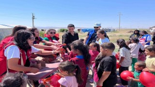 Mevsimlik işçilerin çocukları unutulmaz bir gün yaşadı