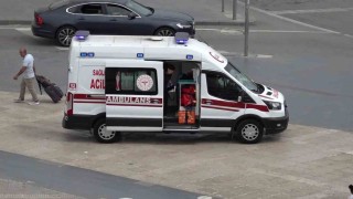 Meydanda merdivenlerden düşen şahıs yaralandı