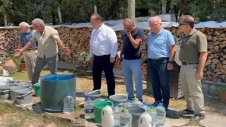 Milletvekili Akay, su sorunu yaşayan Yazıköy halkı ile bir araya geldi