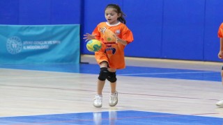 Mini Minikler Hentbol Türkiye Şampiyonası Sivasta başladı