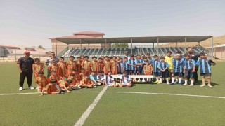 Müdür Aksoydan minik sporculara ziyaret