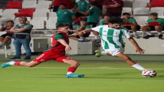 Muğlaspor, hazırlık maçında Karşıyakaya 1-0 mağlup oldu